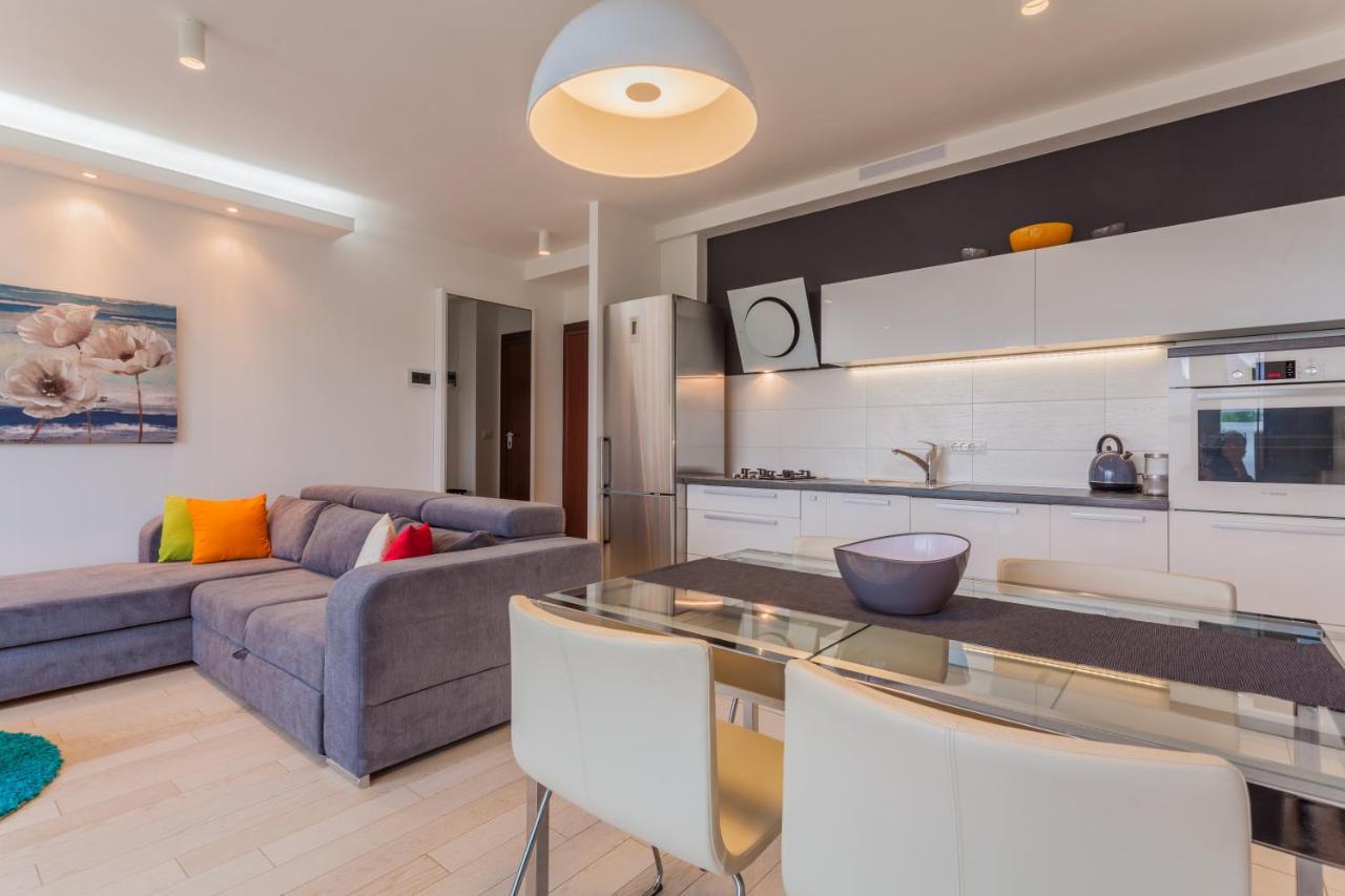 Apartman Laura Rijeka Eksteriør billede